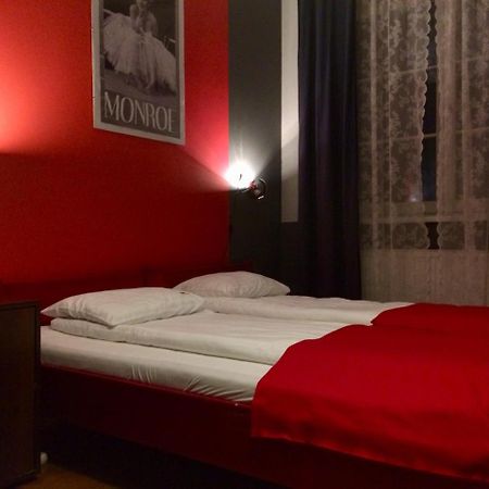 Tramp Aparthostel Краків Екстер'єр фото