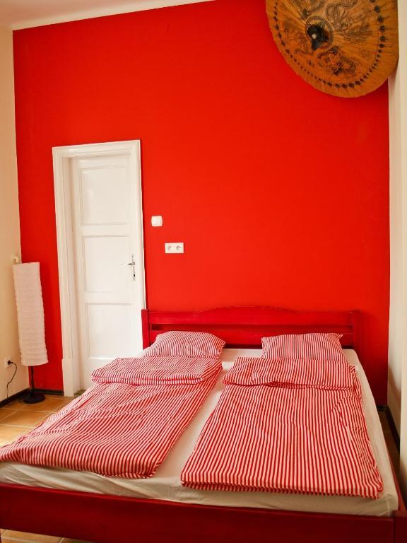 Tramp Aparthostel Краків Екстер'єр фото
