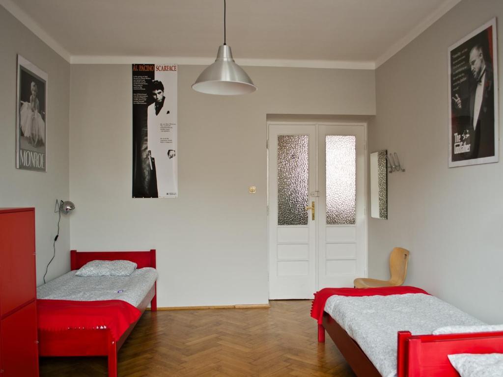 Tramp Aparthostel Краків Екстер'єр фото