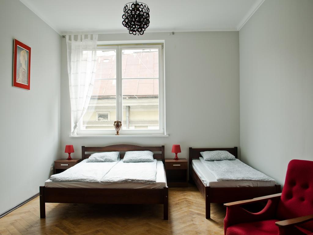 Tramp Aparthostel Краків Екстер'єр фото